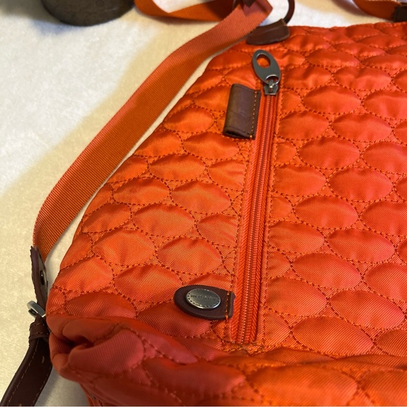 ๐ Mosey/ Vera Bradley Quilted Nylon Backpack Orange Rust with Brown Leather Trim - Picture 7 of 13